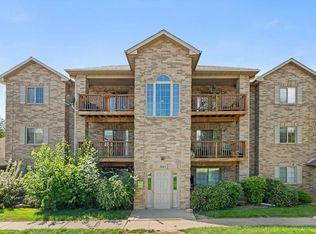 2861 Coral Ct APT 103, Coralville, IA 52241