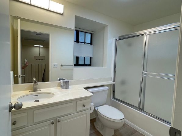 1122 Campbell St APT 1
