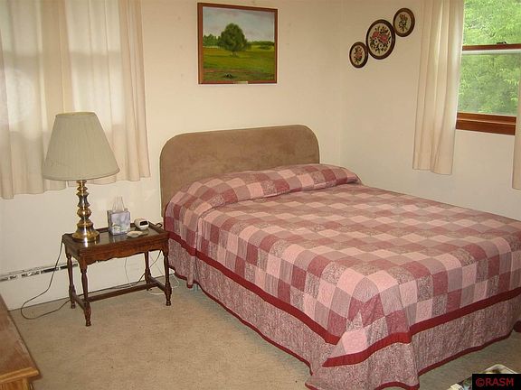 5th image of 42 Southview Dr