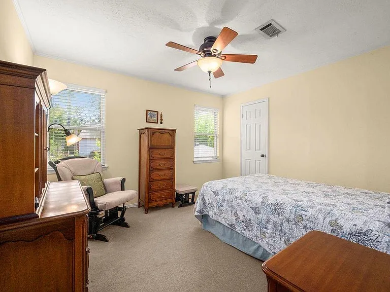 7615 Litchfield Ln — Photo 28