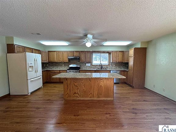 5th image of 23955 Lime Valley Rd