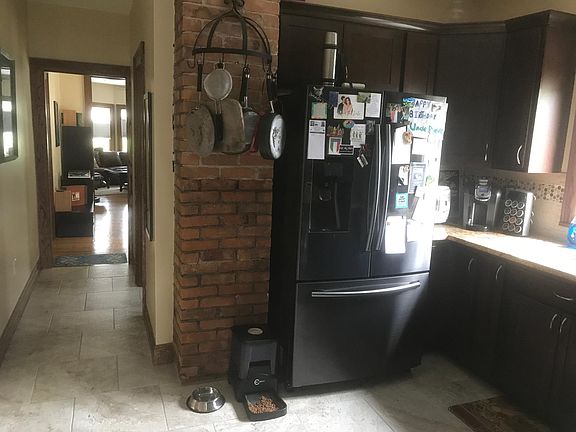 5th image of 100 Claremont Ave