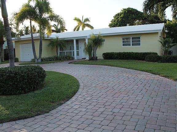 Circular Driveway with Paver