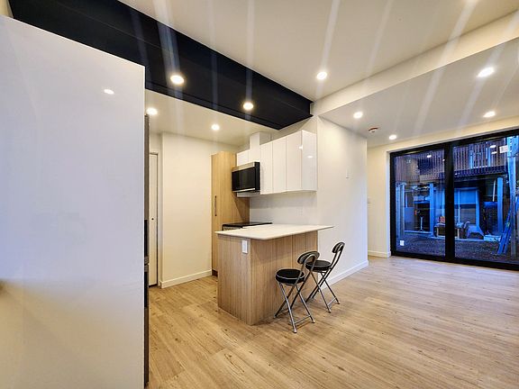 5th image of 107 Nairn Ave