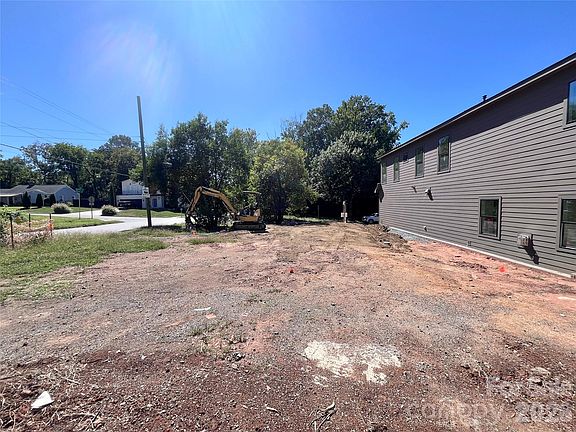 4th image of 731 E 28th St