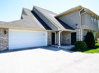 9185 W Elm Ct #6, Franklin, WI 53132