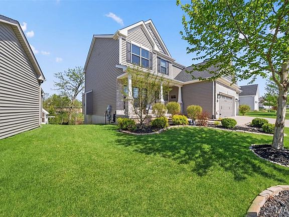 2nd image of 144 Oakleigh Park Ln