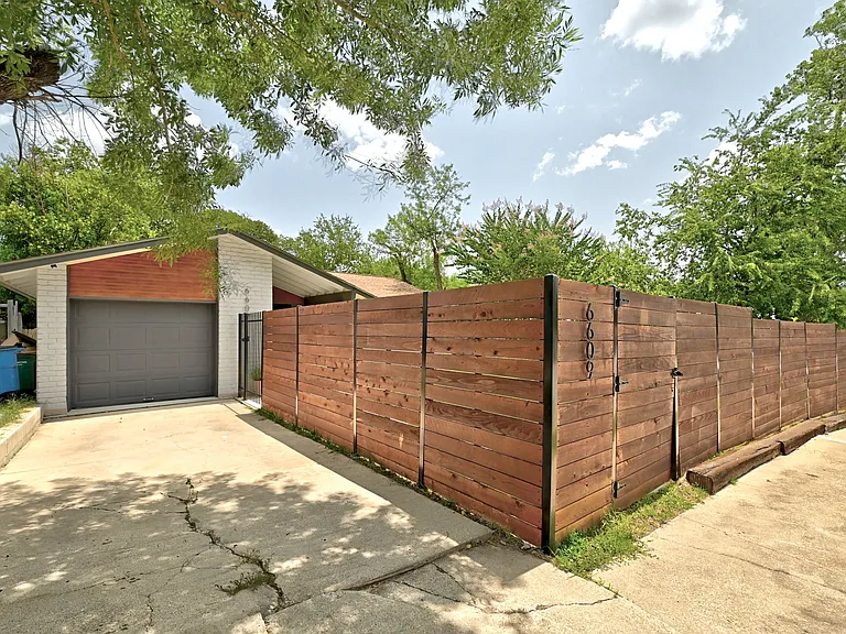 6609 Branchwood Dr — Photo 3