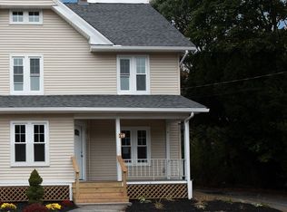 27 Maple St #1, Uxbridge, MA 01569