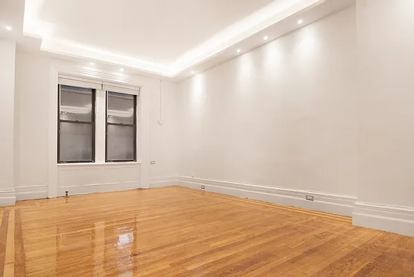 Rented by WAM Partners - William Moses Co. | media 6