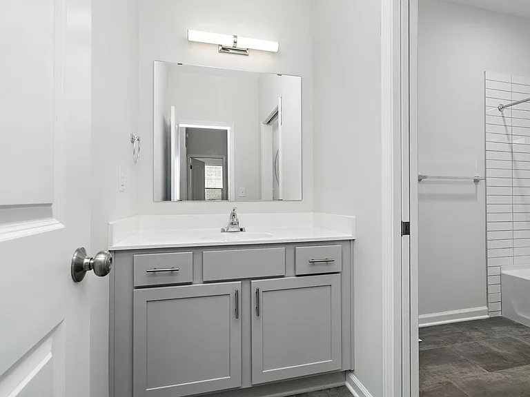 2109 Aldrich — Photo 12