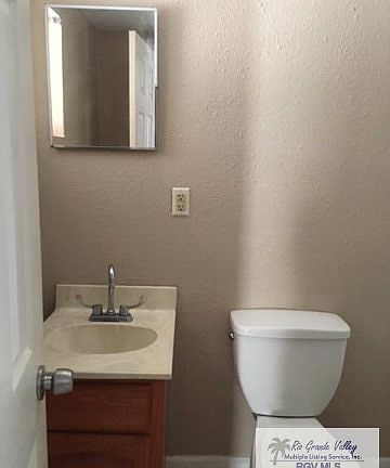 5th image of 345 Gloria St