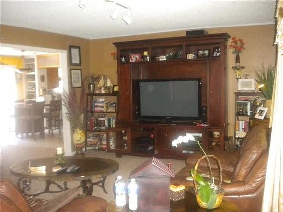 2nd image of 1502 Wichita Ave