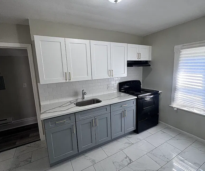 10 Columbia Ave #6D
