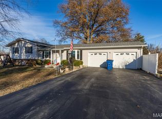 777 Golf Course Dr, Herculaneum, MO 63048