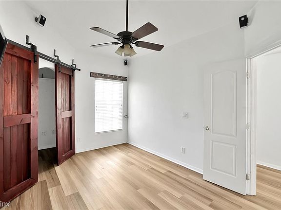 4th image of 18124R Lembrecht Way