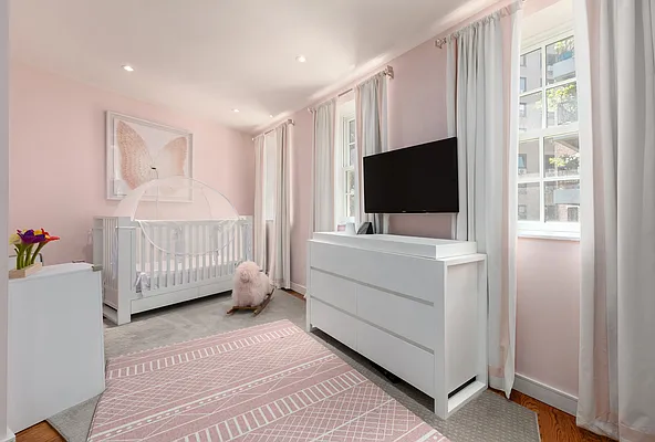 Rented by Compass | media 49