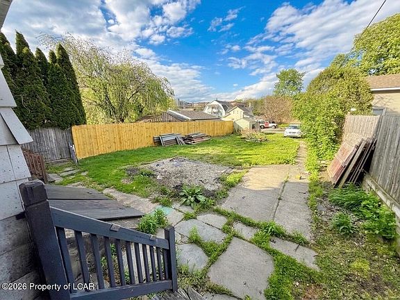 4th image of 631-633 Moosic St