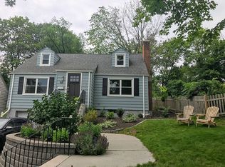 25 Arnoldale Rd, West Hartford, CT 06119