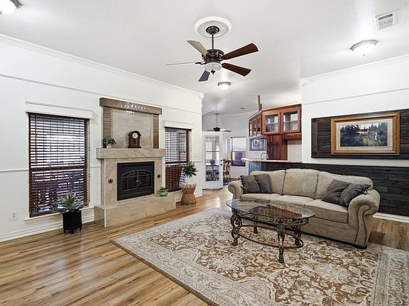 5th image of 124 Sanchez Creek Ct