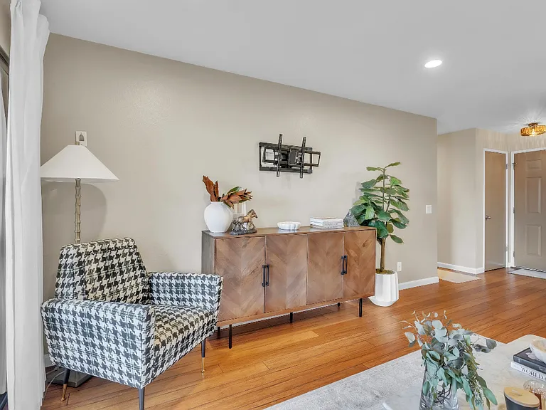 29583 Vanderbilt St #310 — Photo 7