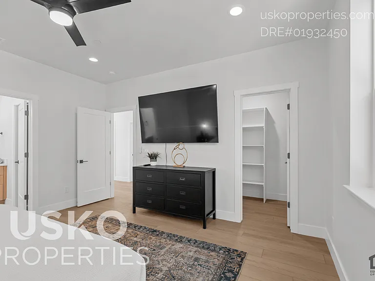 4825 Chippendale Dr — Photo 21