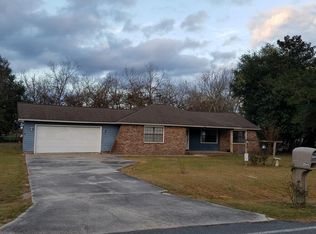 2541 Wildwood Ln, Waycross, GA 31501