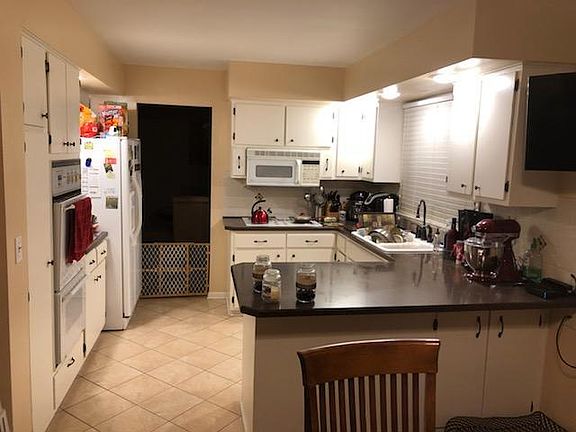5th image of 10944 Pioneer Dr