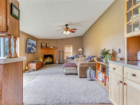 4th image of 225 Highland Avenue