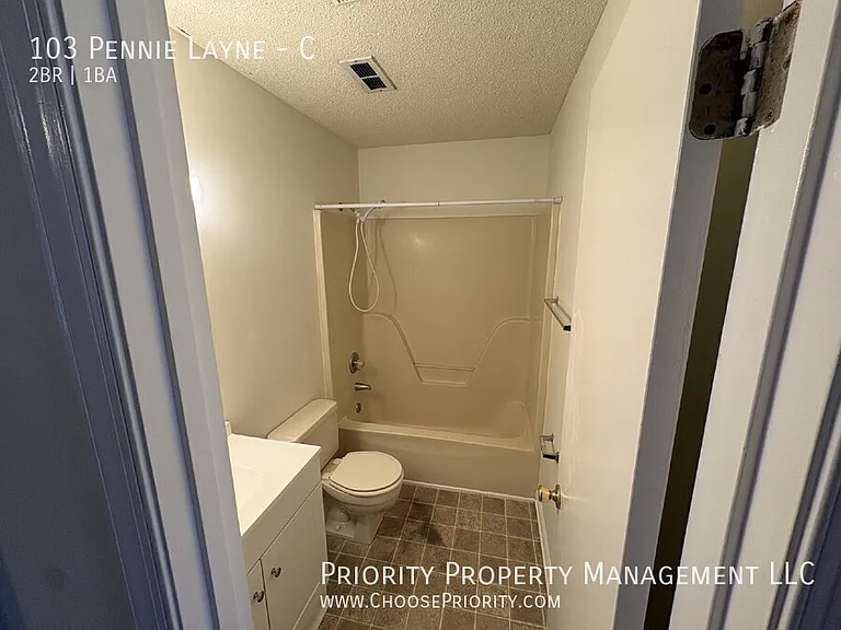 103 Pennie Ln #C — Photo 8