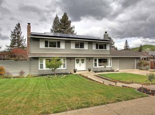 397 Tharp Dr, Moraga, CA