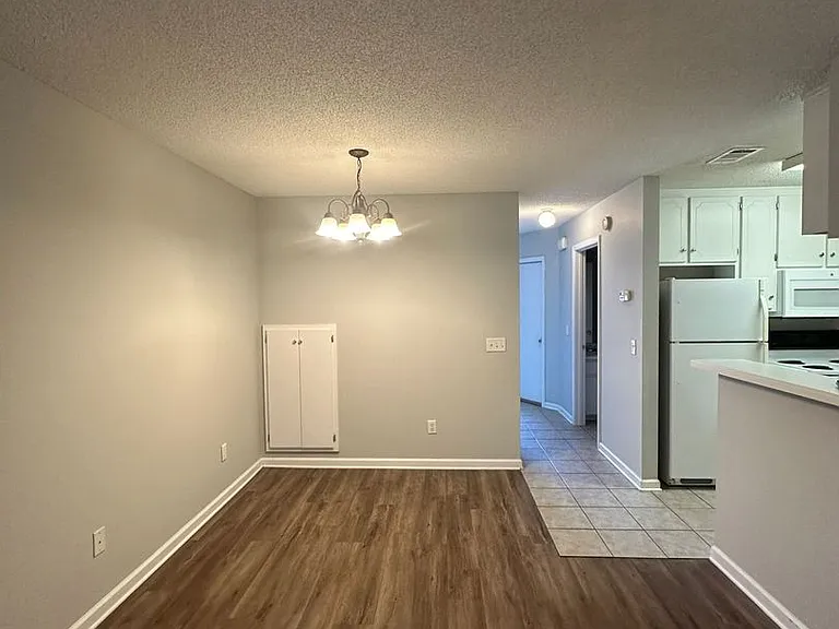 118 S Springview Dr — Photo 7