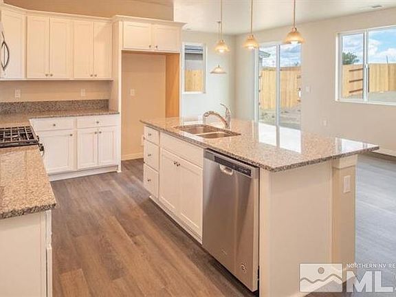 4th image of 556 Sunrise Ln #40