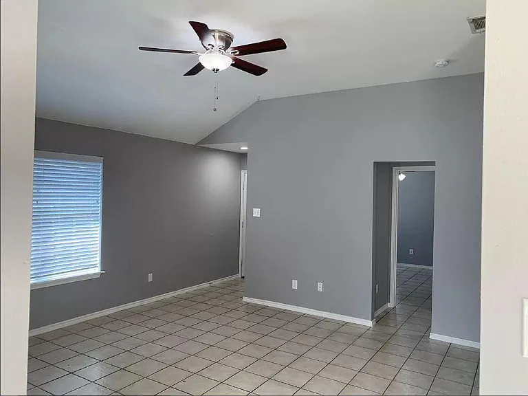 1718 Tina Marie Rd #B — Photo 6