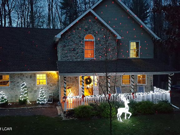 3rd image of 2 Arrowhead Dr