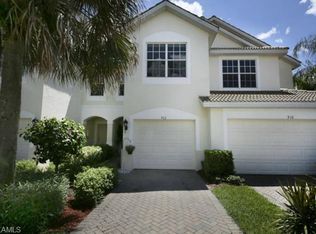 912 Hampton Cir, Naples, FL 34105