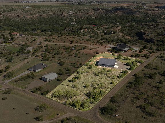 5th image of 301 Pinon Dr