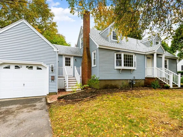 12 Hog Hill Rd, Peabody, MA 01960