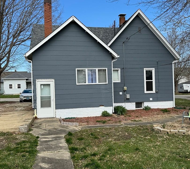 2nd image of 604 E Main St