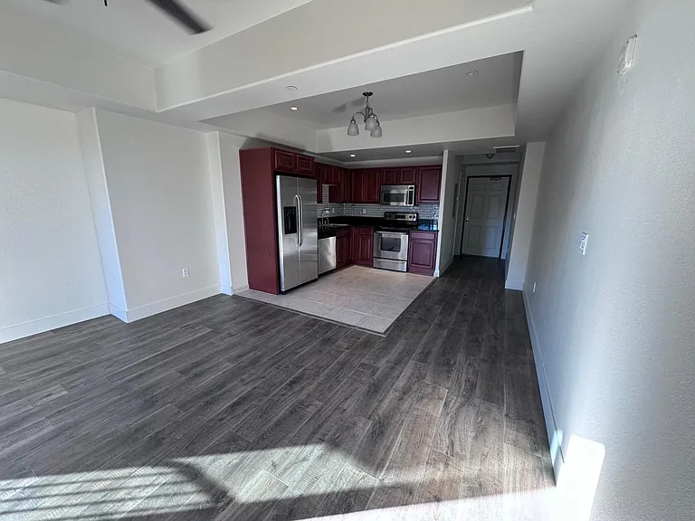 200 W 2nd St #401 — Photo 1