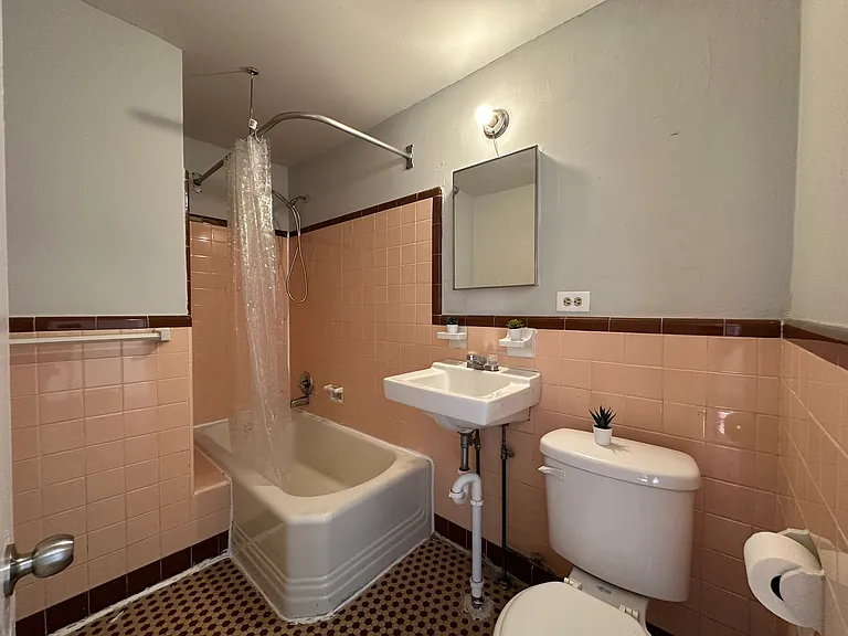7117 Castor Ave #1 — Photo 8