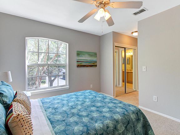 4th image of 1701 The Greens Way APT 1922
