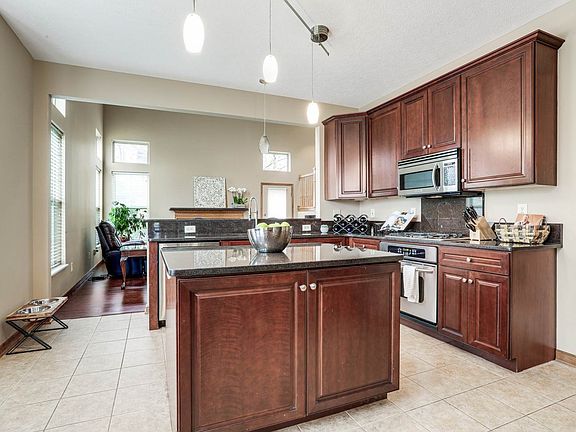 4th image of 5850 Chiddingstone Ln