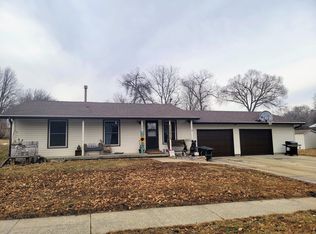1807 10th St, Harlan, IA 51537