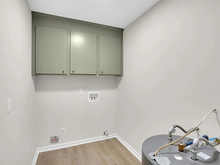 3908 Persimmon St #3908 — Photo 11