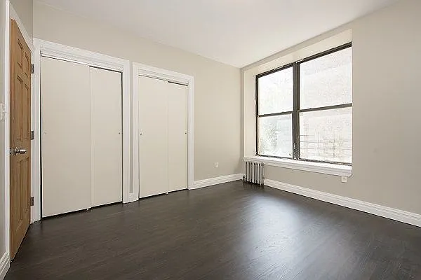 Rented by Perry Associates NYC Inc | media 19