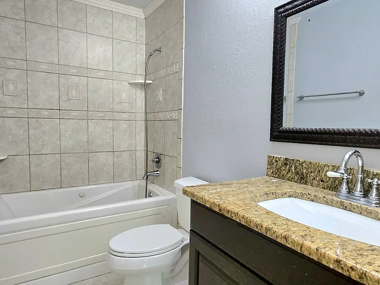 1340 Paradise Ln — Photo 15