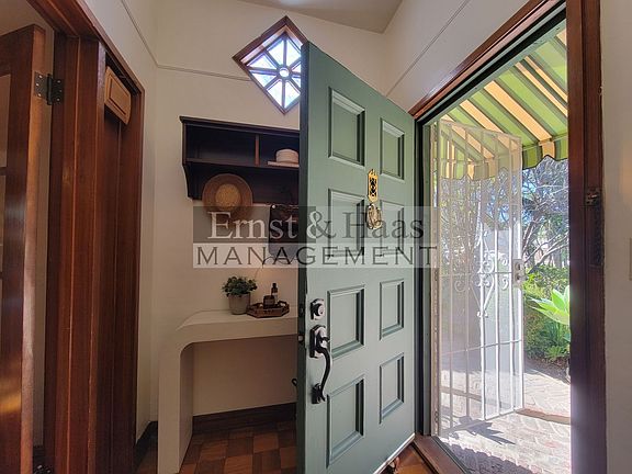 3rd image of 3924 Elm Ave #3924