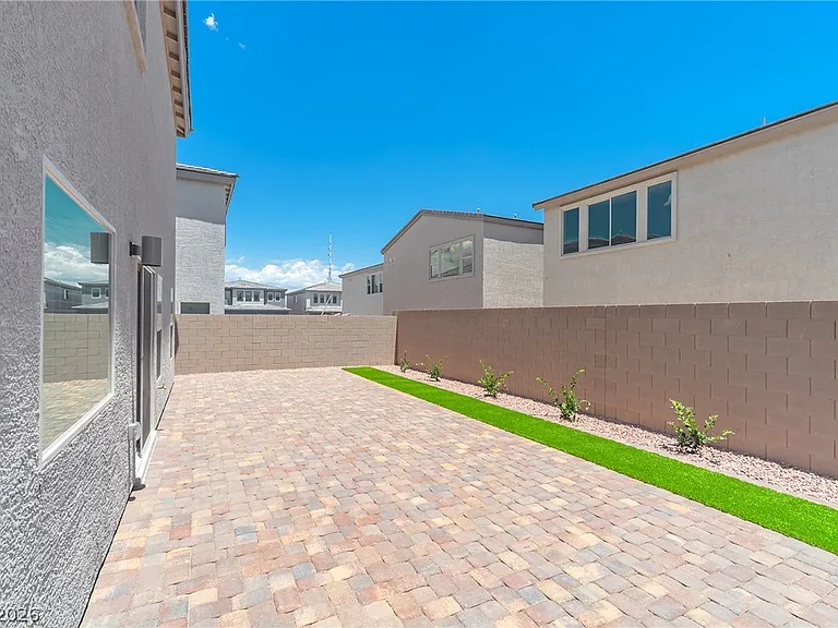 5748 Yellow House St — Photo 29