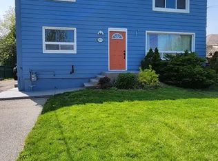 604 Perry St #1A, Whitby, ON L1N 4C7